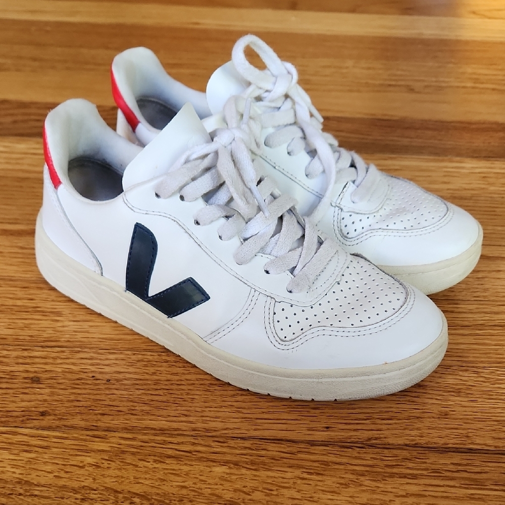 Veja Women's Red, White, And Blue Brazilian Made Sneakers Size 5